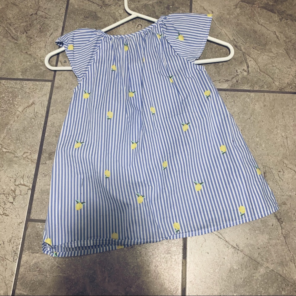 Girl clothes - Picture 2 of 3